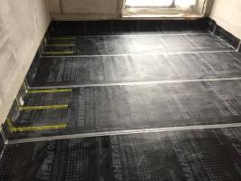 Hvordan laver fugtisolering gulvet i lejligheden?
