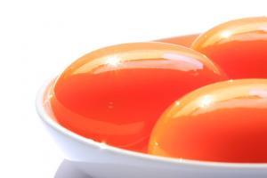 Æg i den "rigtige" farve: hvordan man laver appelsin æggeblomme
