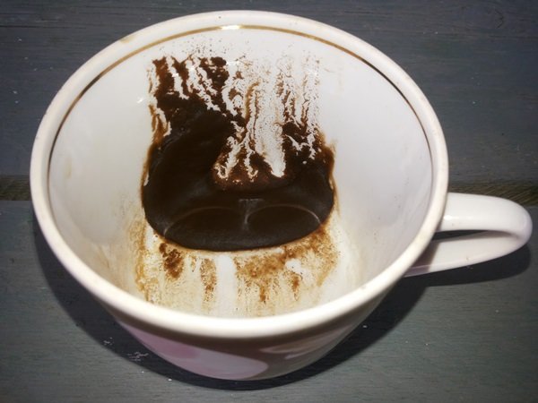 Kaffe grunde som en måde at tiltrække orme