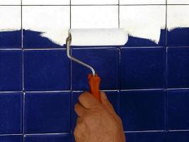 Billig, men det er praktisk og hvordan man kan male fliserne i badeværelset. 3 almindelige fejl
