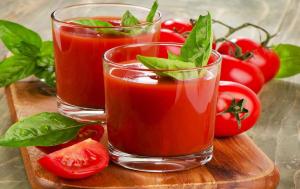 Hvad er brugen af ​​tomatsaft og til hvem det er kontraindiceret.