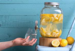 Hvor nyttig citron vand? 6 bedøvelse preimuschest