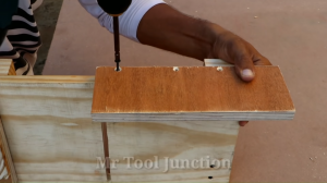 Sådan aktiveres en boremaskine i en tømrer: et værktøj med deres egne hænder - en gennemgang